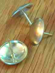 BRASS PLATED LOW DOMED TACK LE-BS156