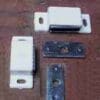 PAIR OF WHITE MAGNETIC CATCHES RM-36PW
