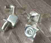 NICKEL L SHAPED SHELF PIN REST X-72N