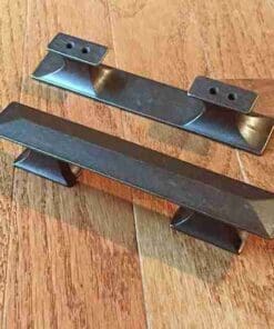 WINDOVER ANTIQUE BRASS DRAWER PULL P-2153-WOAHERSH