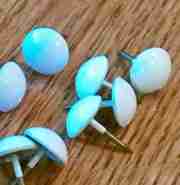 WHITE ENAMELED TACKS P-3512