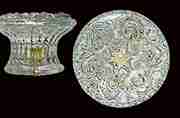 LARGE COLONIAL GLASS KNOB FLOWER PATTERN 2-1/8 DIAMETER C-0318B LARGE COLONIAL GLASS KNOB FLOWER PATTERN 2-1/8 DIAMETER C-0318B